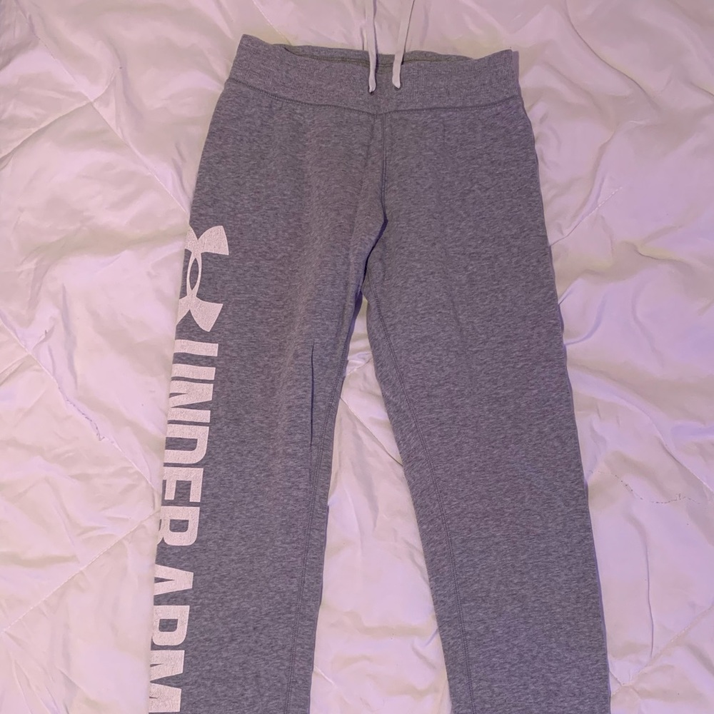 UNDER ARMOUR grey fleece sweats